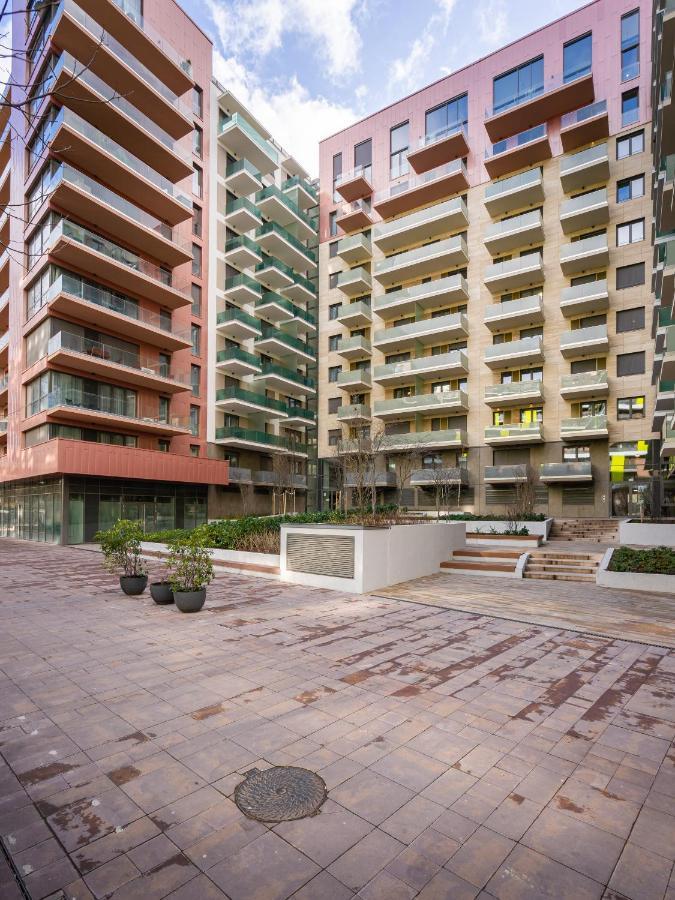 Grand Corvin Studio With Balcony Budapest Luaran gambar