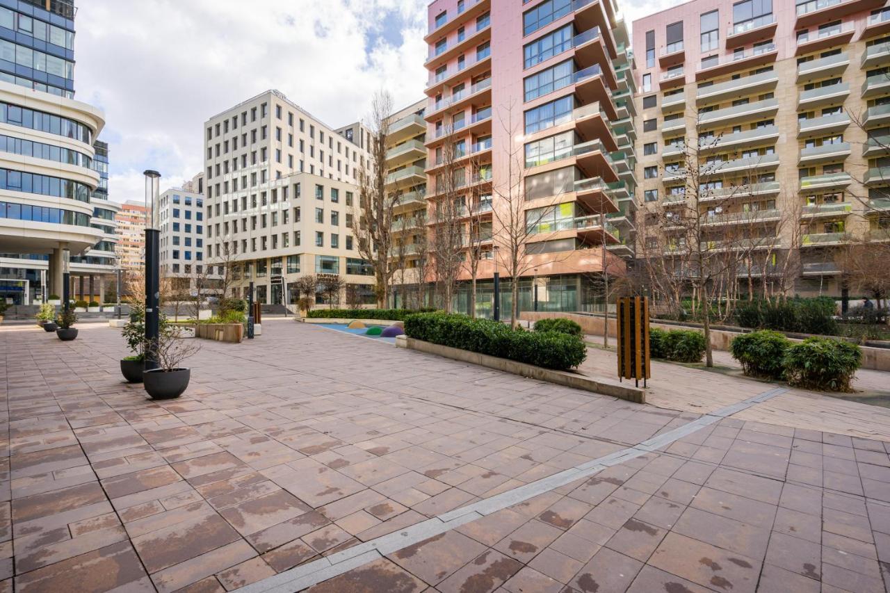 Grand Corvin Studio With Balcony Budapest Luaran gambar
